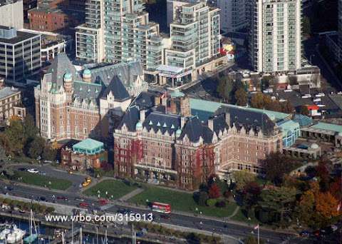 Victoria Vacation Rental Downtown Inner Harbour across Fairmont Empress Hotel